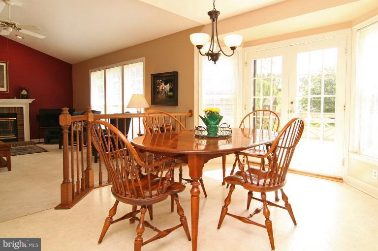 6089 Ryon Court Sykesville, MD 21784 - Photo 15 of 29 Kitchen