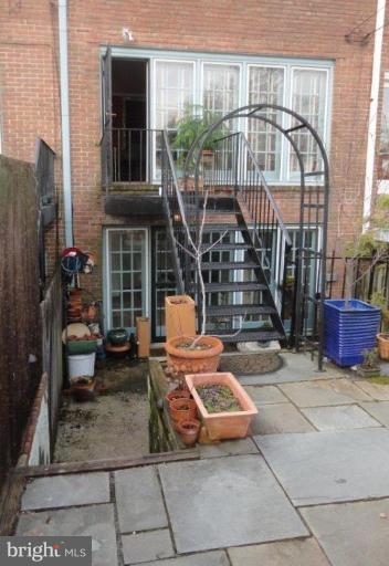 1112 D Street Southeast, Unit 1 Washington, DC 20003 - Photo 13 of 30 Back yard