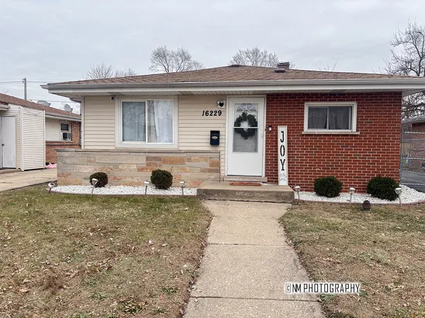 $210,000 | 16229 Marshfield Avenue, Markham, IL 60428