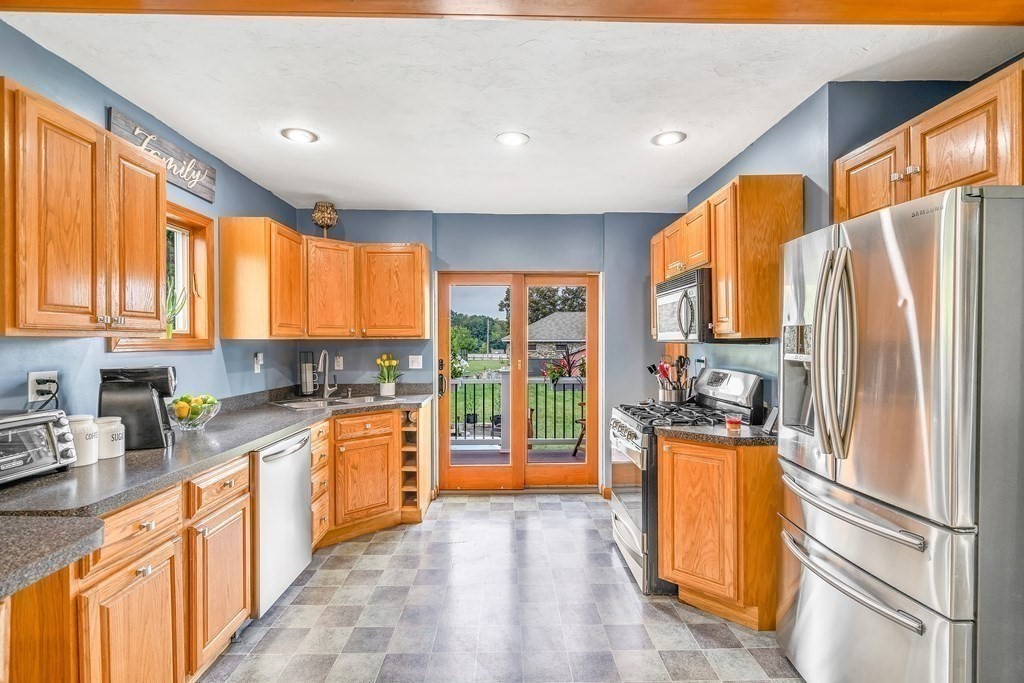 77 Brigham Street Hudson, MA 01749 - Photo 12 of 40 Gallery Image 12