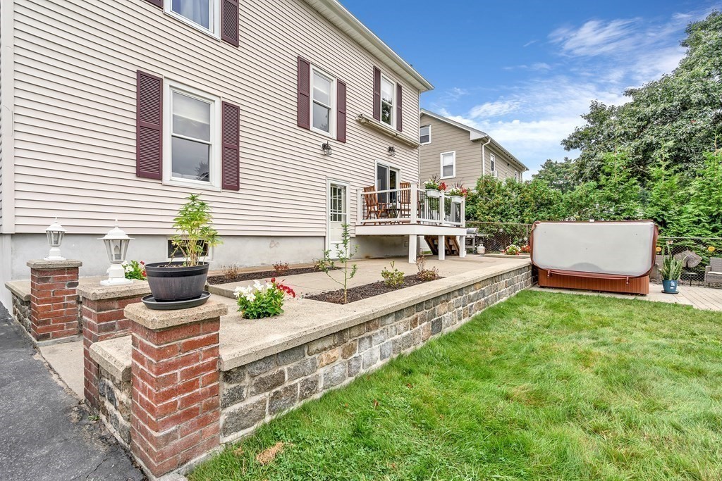 77 Brigham Street Hudson, MA 01749 - Photo 4 of 40 Gallery Image 4