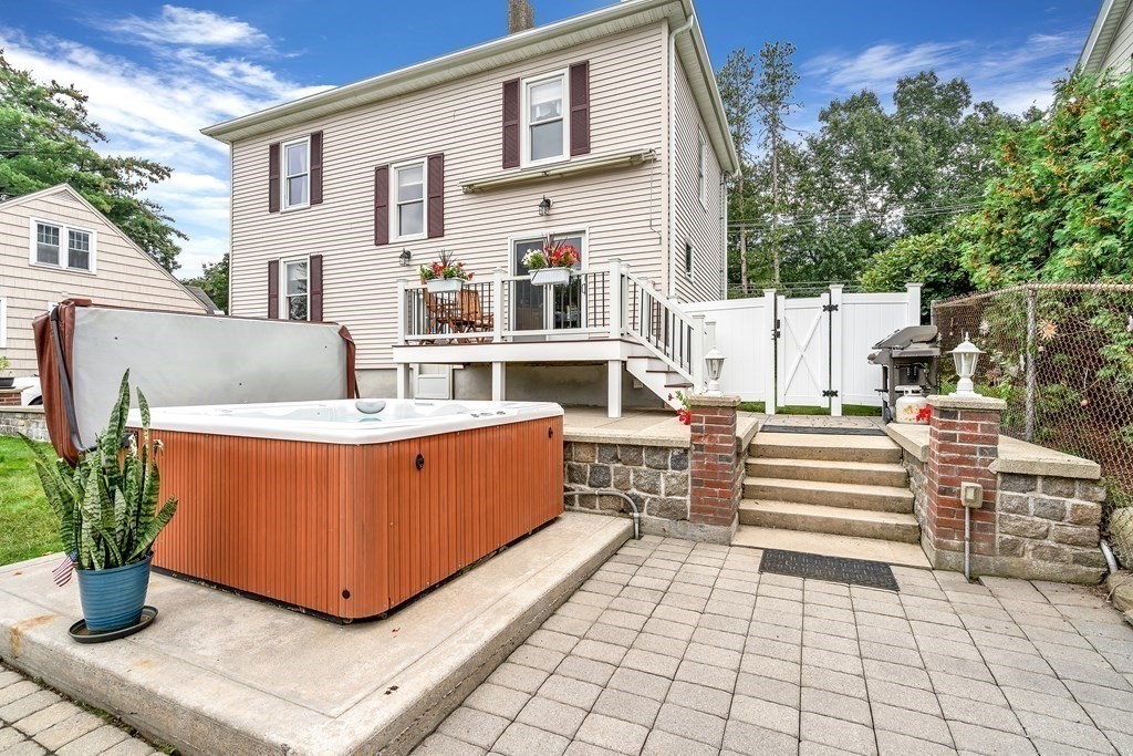 77 Brigham Street Hudson, MA 01749 - Photo 5 of 40 Gallery Image 5