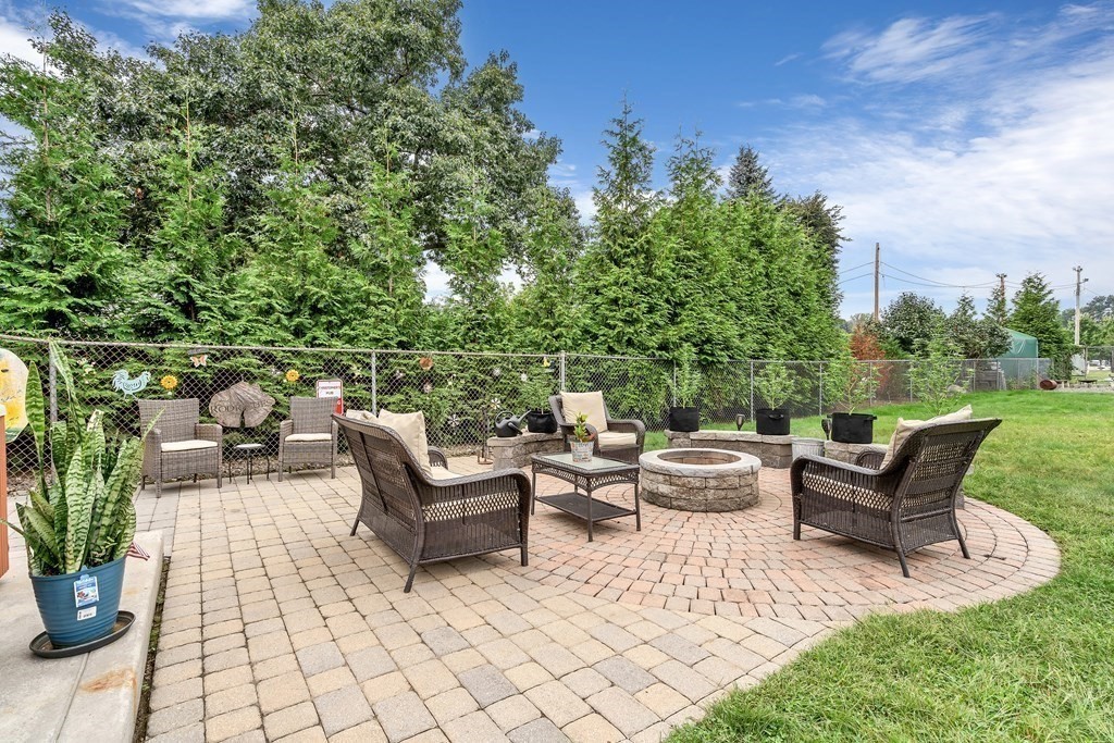 77 Brigham Street Hudson, MA 01749 - Photo 6 of 40 Gallery Image 6