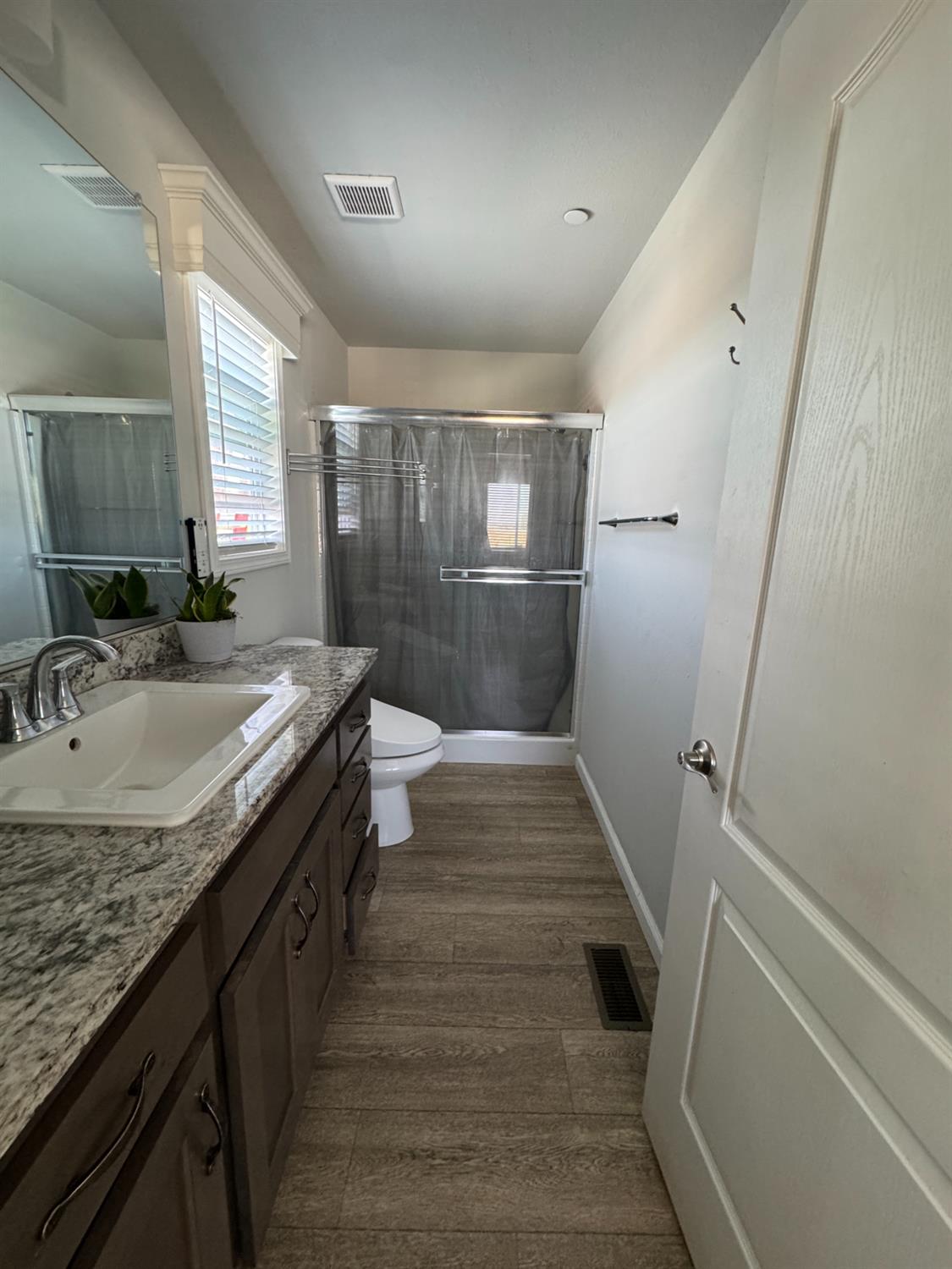 12379 Clay Station Road Herald, CA 95638 - Photo 2 of 14 Master Bath