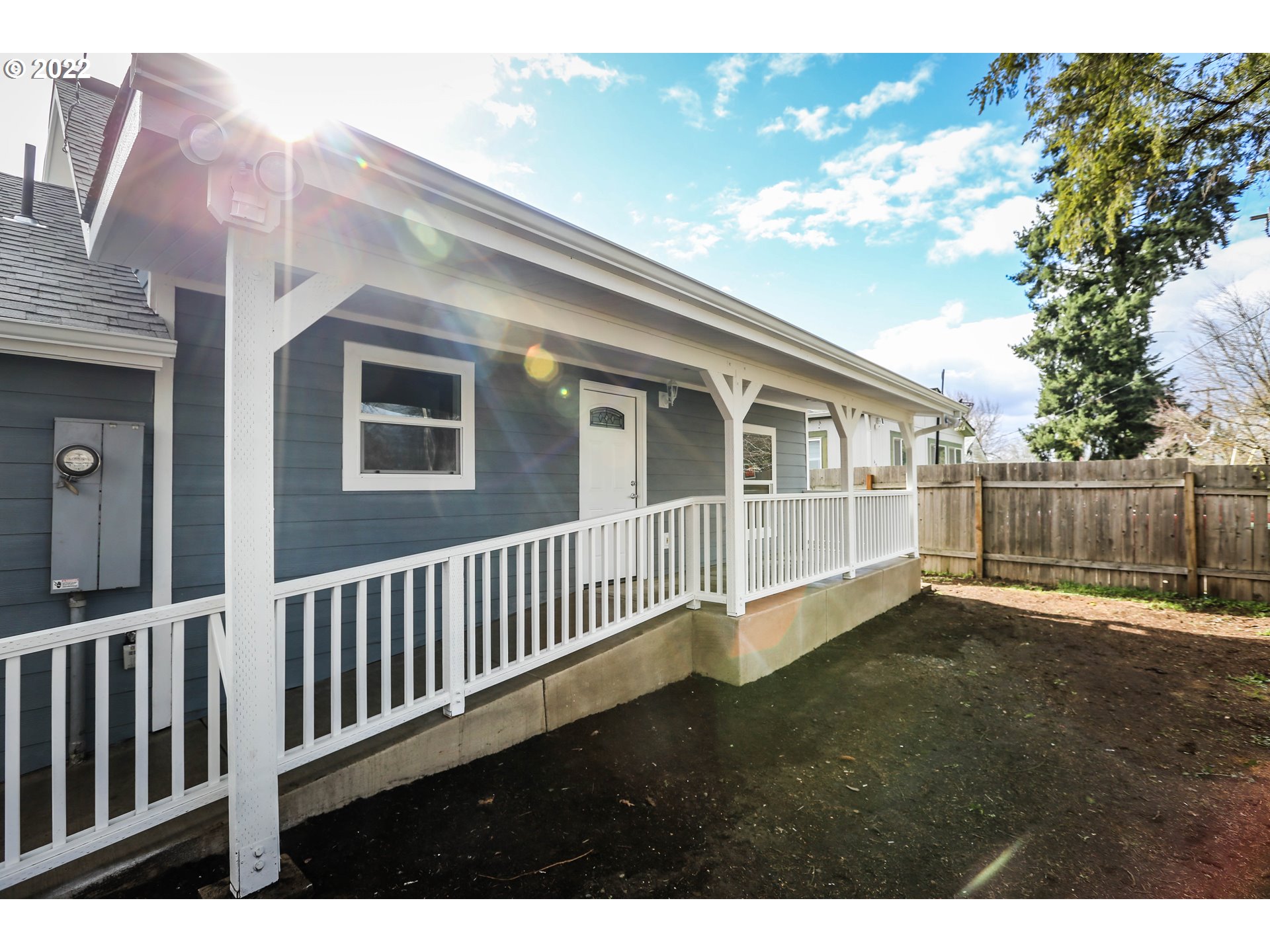 625 West Fairview Drive Springfield, OR 97477 - Photo 2 of 24 a view of backyard with deck