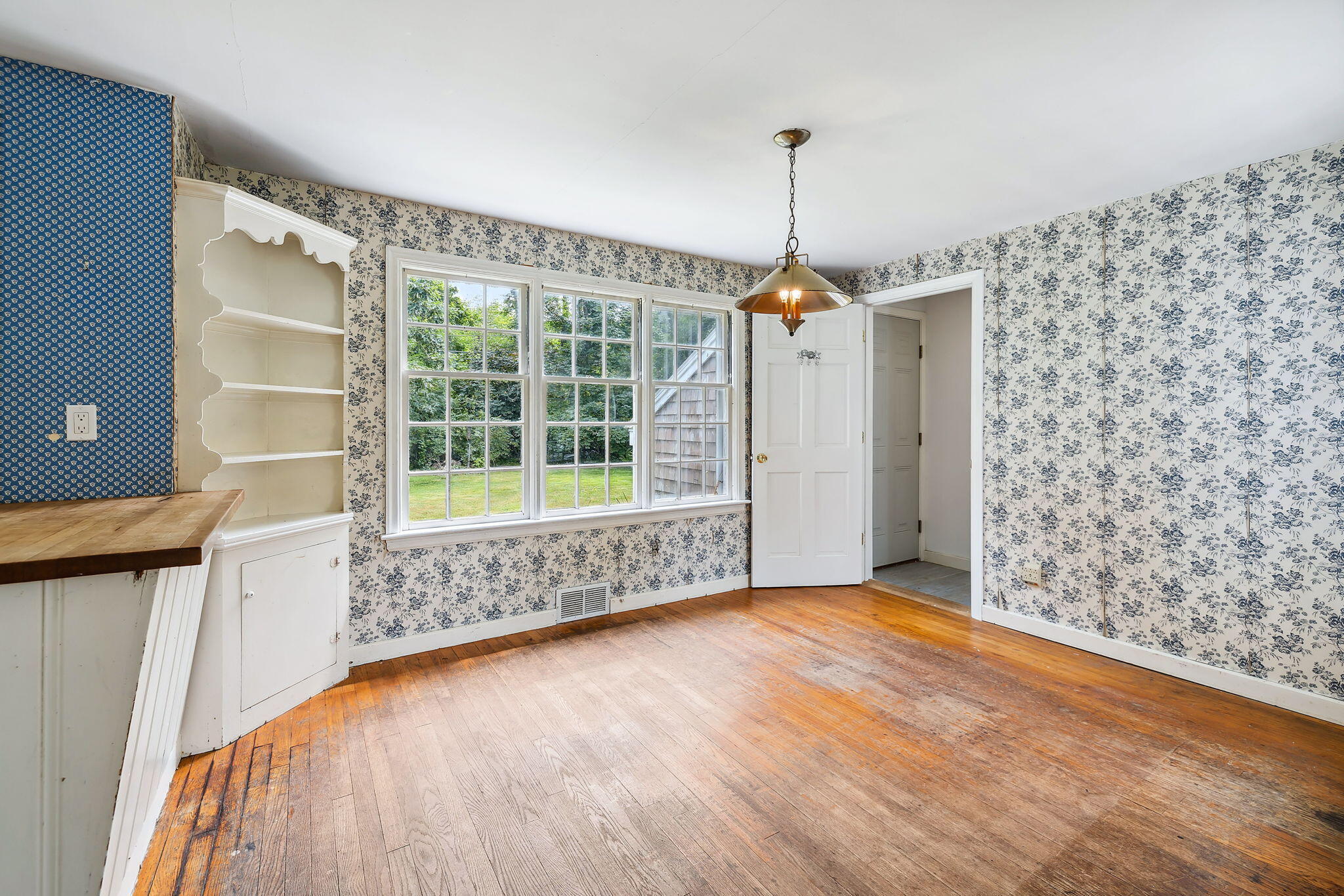 46 Emmons Road Falmouth, MA 02540 - Photo 14 of 35 25-web-or-mls-46 Emmons Rd Final-24
