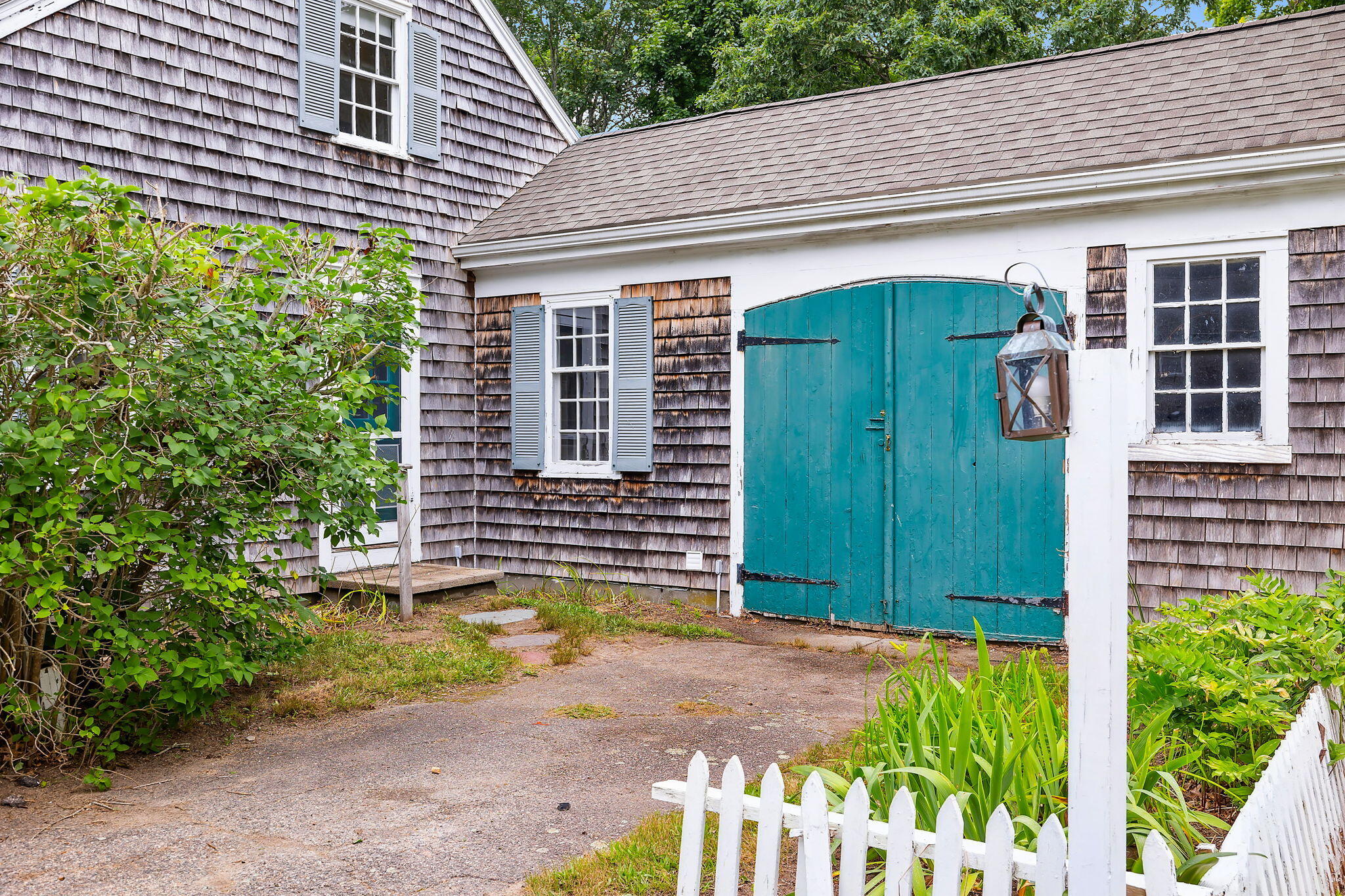 46 Emmons Road Falmouth, MA 02540 - Photo 2 of 35 5-web-or-mls-46 Emmons Rd Final-12