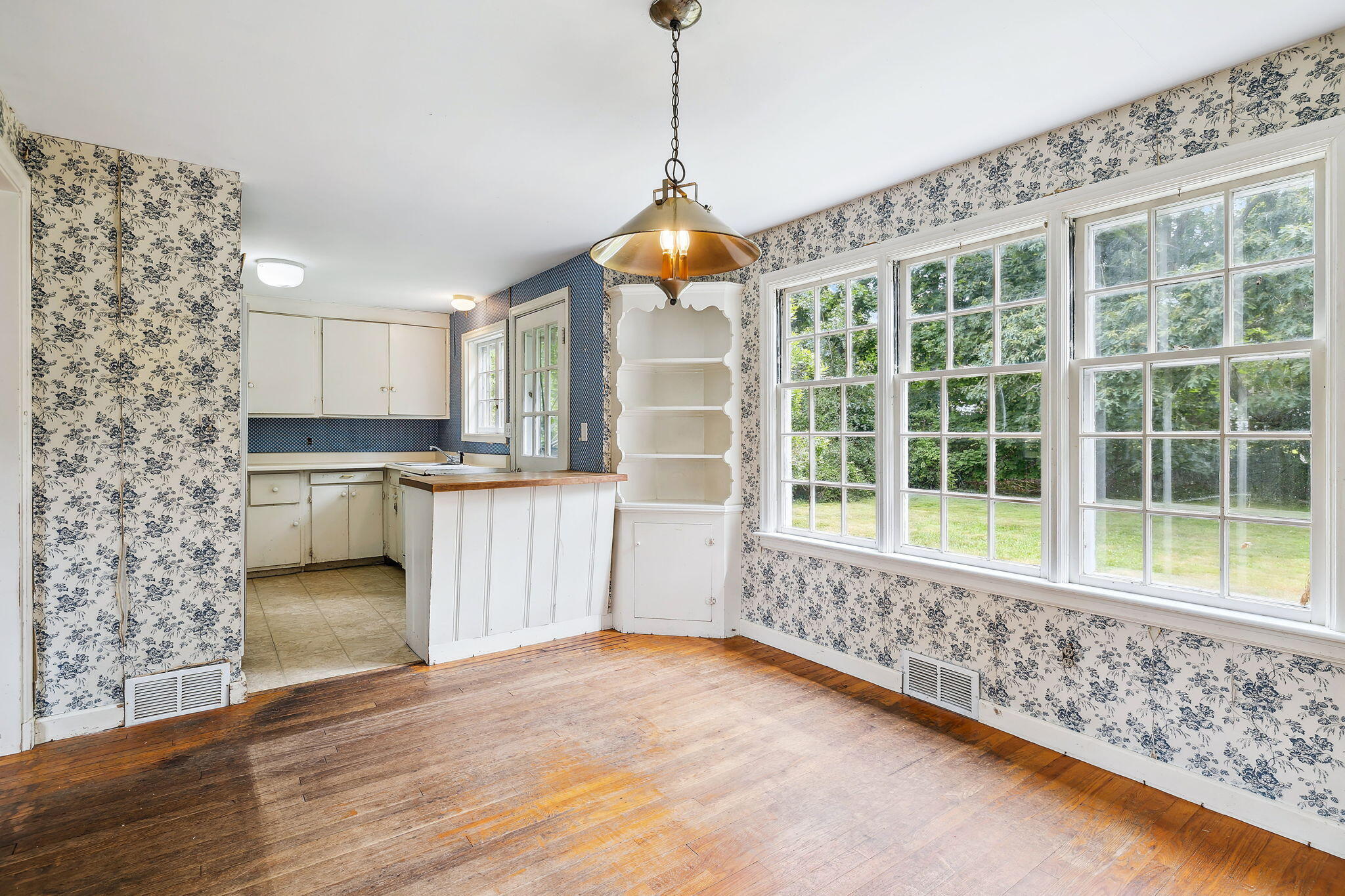46 Emmons Road Falmouth, MA 02540 - Photo 8 of 35 24-web-or-mls-46 Emmons Rd Final-38