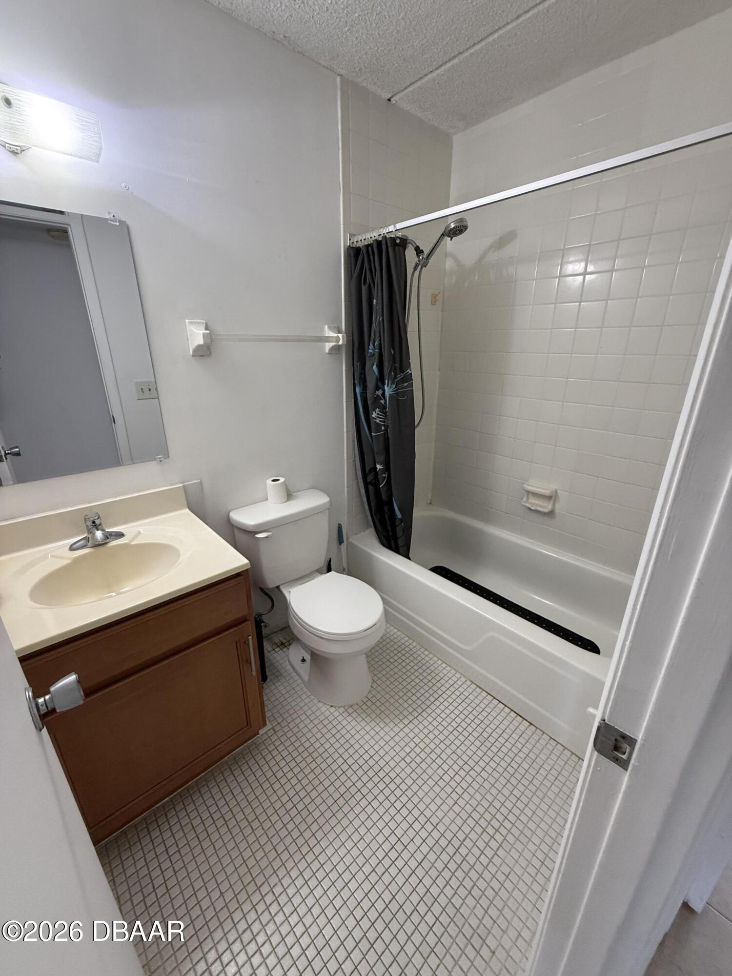 60 Vining Court, Unit 4 Ormond Beach, FL 32176 - Photo 6 of 9 IMG_7899