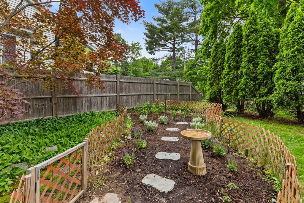 304 Lowell Street Reading, MA 01867 - Photo 27 of 32