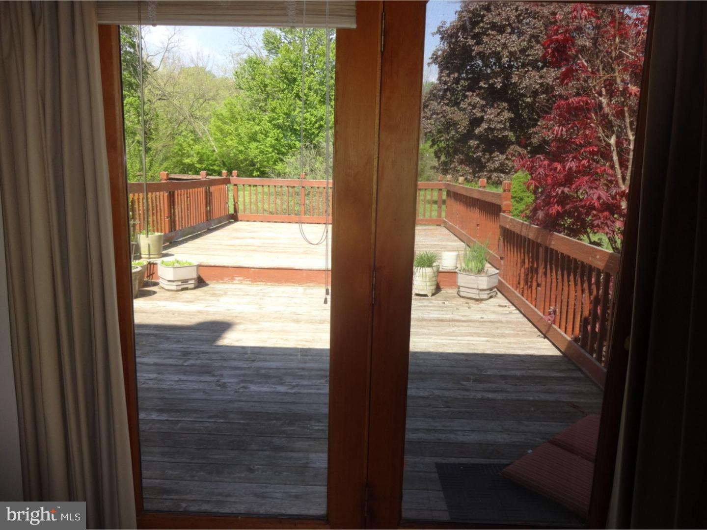 1546 Creekside Road Whitehall, PA 18052 - Photo 11 of 25