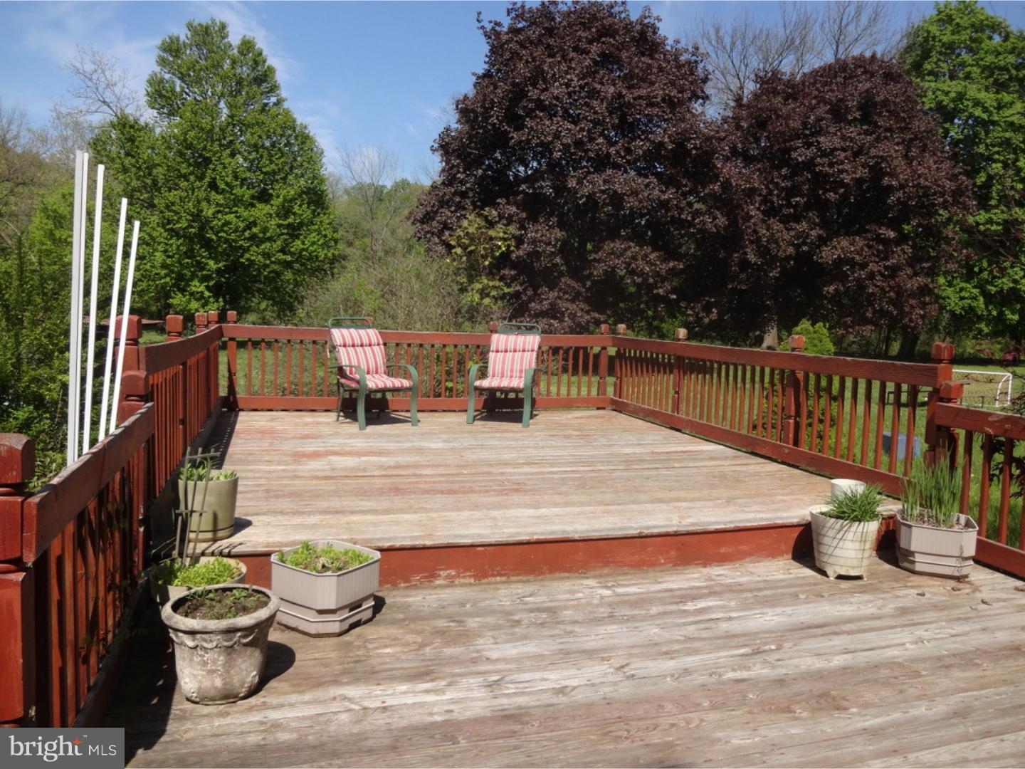 1546 Creekside Road Whitehall, PA 18052 - Photo 12 of 25