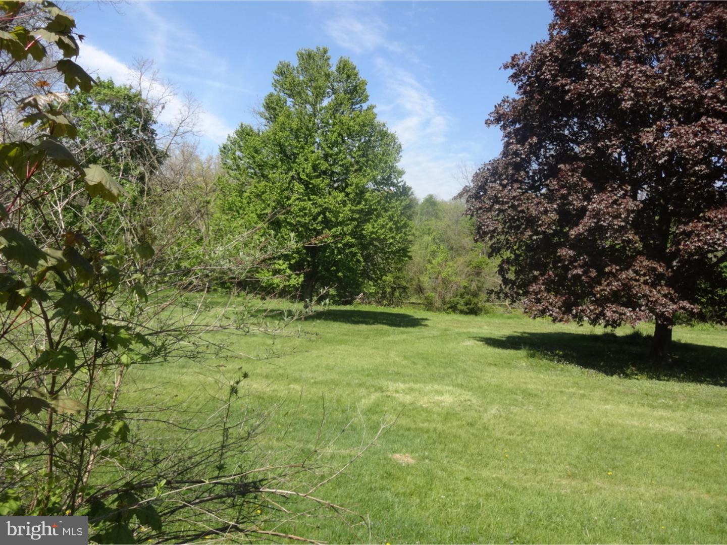 1546 Creekside Road Whitehall, PA 18052 - Photo 13 of 25