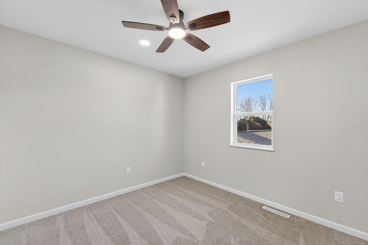 1619 Derby Avenue Mount Pleasant, WI 53403 - Photo 15 of 27 DSC09783