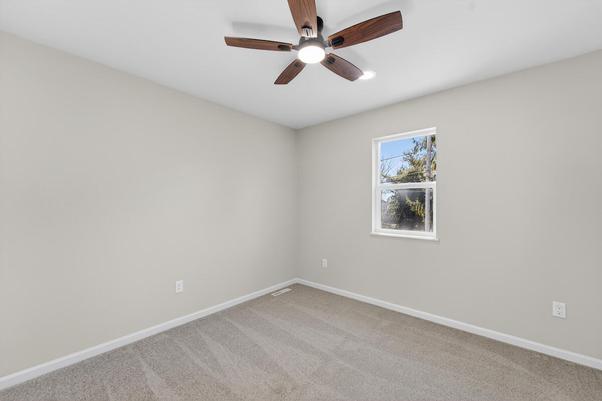 1619 Derby Avenue Mount Pleasant, WI 53403 - Photo 16 of 27 DSC09790