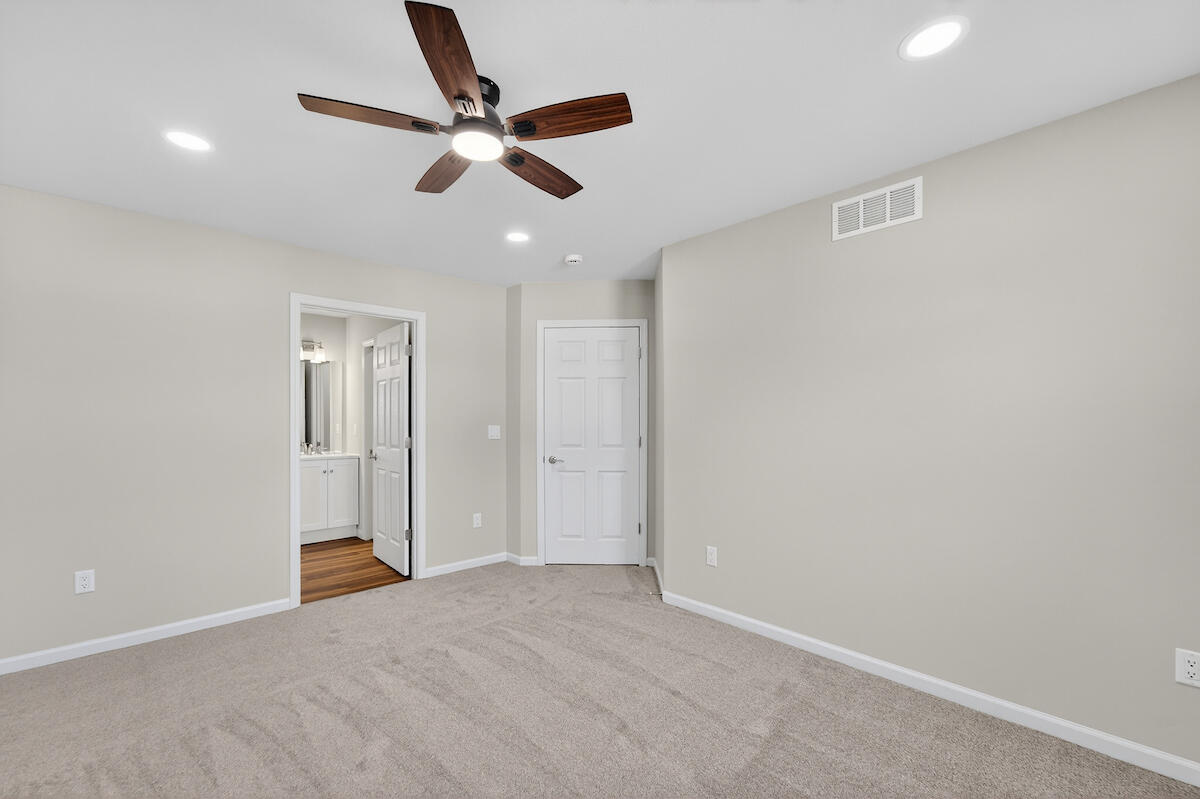 1619 Derby Avenue Mount Pleasant, WI 53403 - Photo 19 of 27 DSC09828