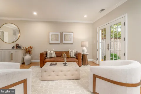 $950,000 | 3299 Sutton Place Northwest, Unit C, Washington, DC 20016