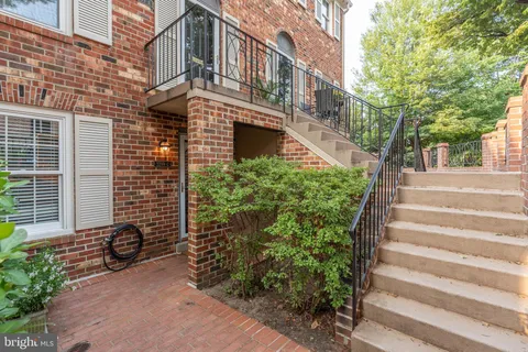 $950,000 | 3299 Sutton Place Northwest, Unit C, Washington, DC 20016