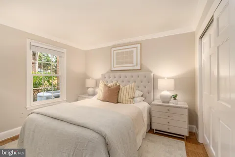 $950,000 | 3299 Sutton Place Northwest, Unit C, Washington, DC 20016