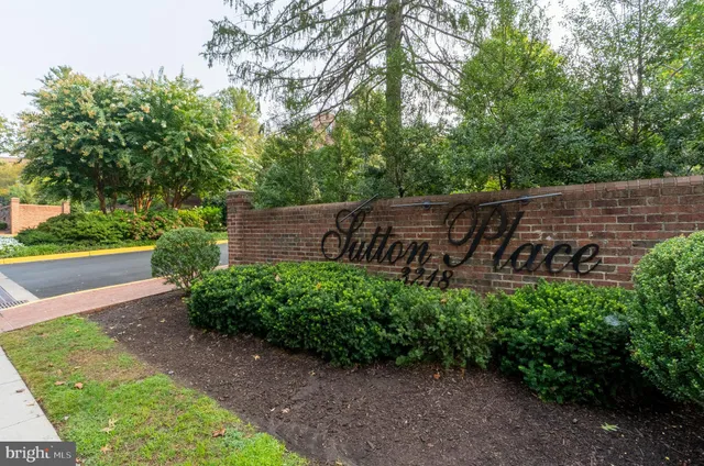 $950,000 | 3299 Sutton Place Northwest, Unit C, Washington, DC 20016