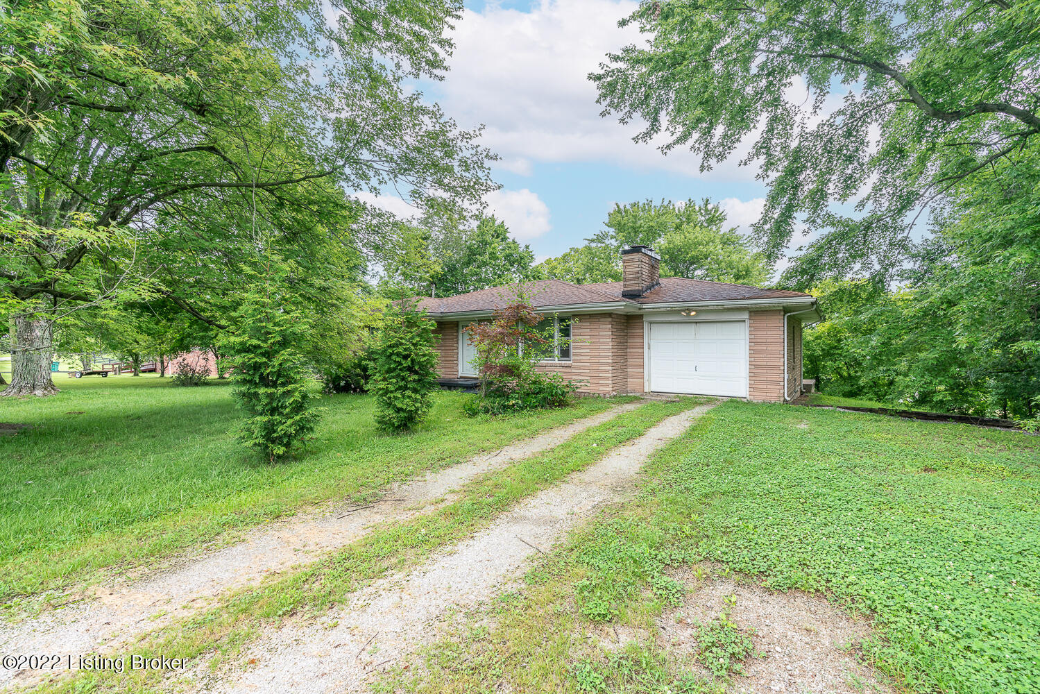 4622 Aiken Road Simpsonville, KY 40067 - Photo 2 of 27 4622-2