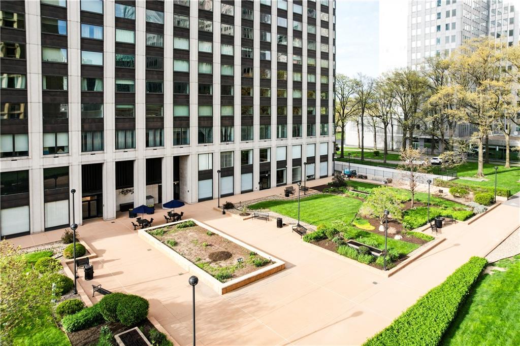 320 Fort Duquesne Boulevard, Unit 24M Pittsburgh, PA 15222 - Photo 25 of 40 a view of a building with garden and sitting area