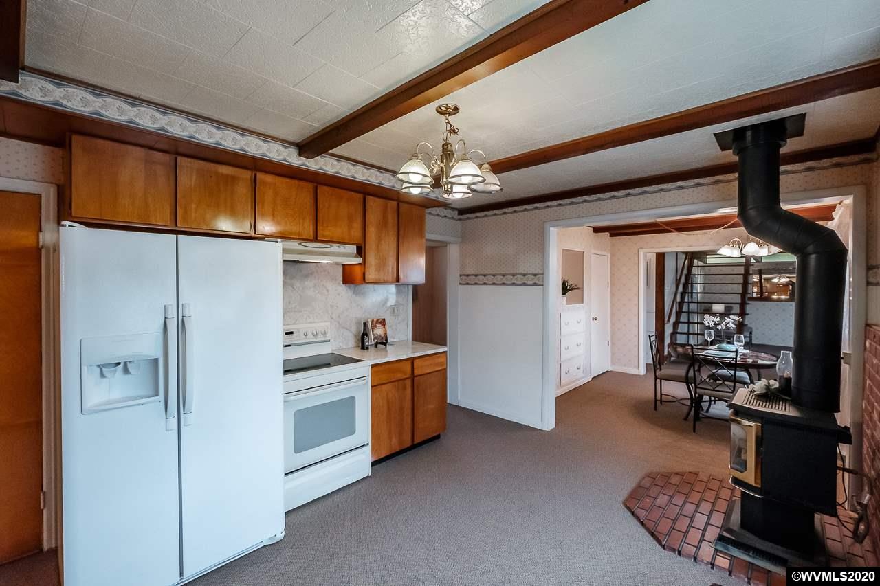 210 Walker Road Lebanon, OR 97355 - Photo 11 of 42 Gallery Image 11