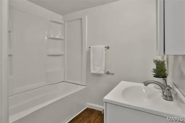 $190,000 | 7613 Virginia Avenue, St. Louis, MO 63111