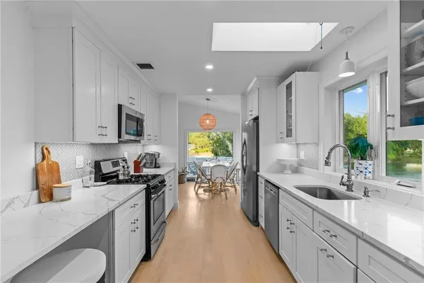 $4,000 | 93 Riverside Drive, Wakefield, RI 02879