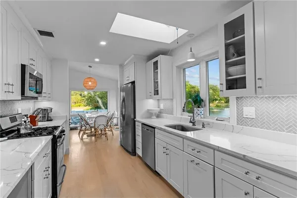 $4,000 | 93 Riverside Drive, Wakefield, RI 02879