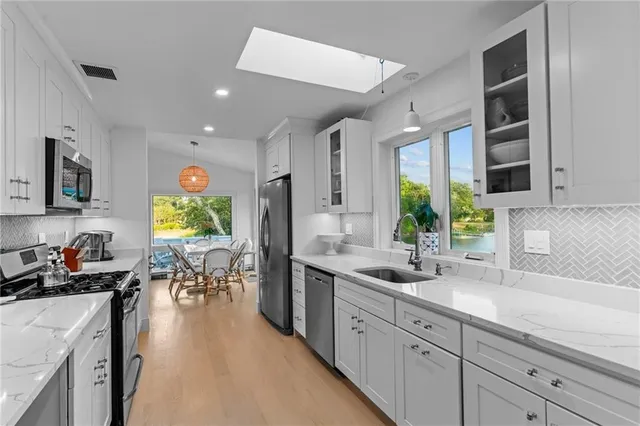 $4,000 | 93 Riverside Drive, South Kingstown, RI 02879