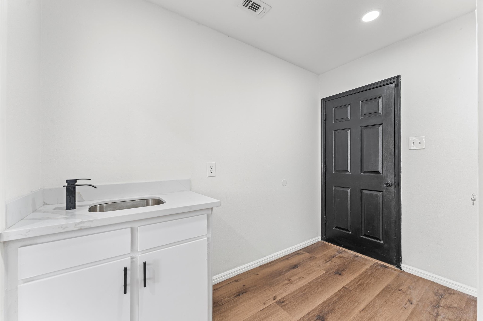 1123 Suwanee Lane Houston, TX 77090 - Photo 12 of 30