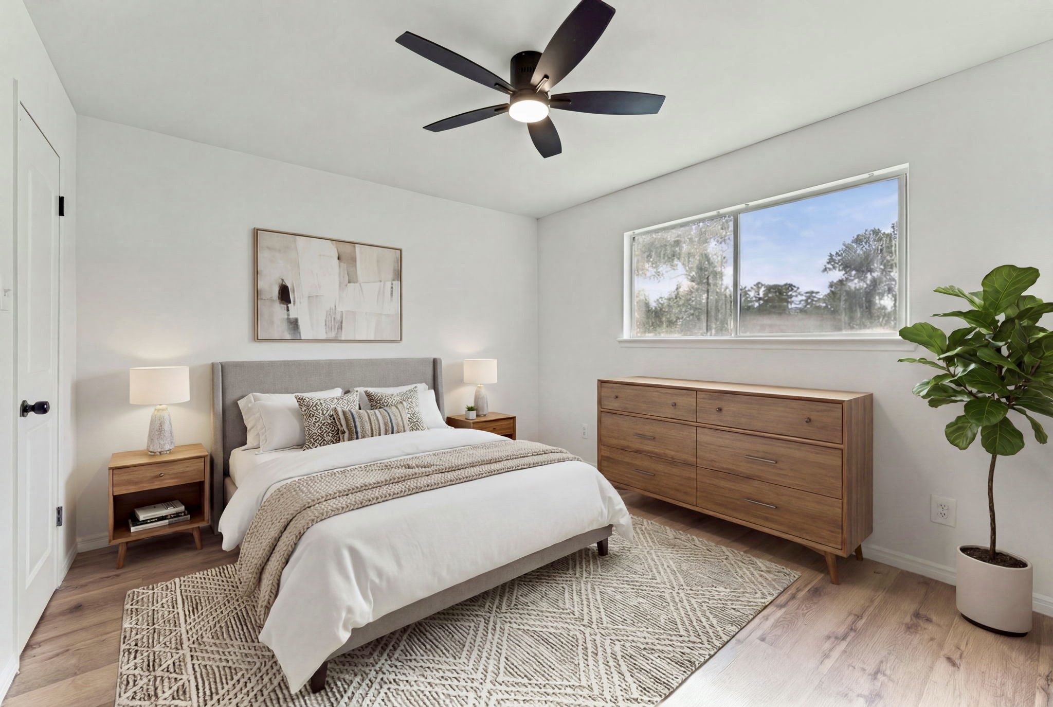 1123 Suwanee Lane Houston, TX 77090 - Photo 19 of 30 This image has been virtually staged. Furniture and décor shown are for illustrative purposes only and are not included with the property.