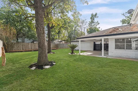 $329,000 | 1123 Suwanee Lane, Houston, TX 77090