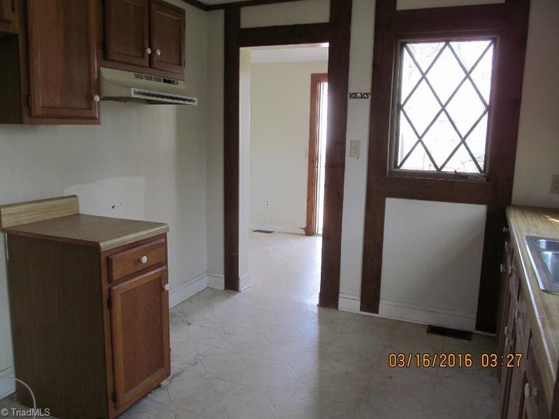 3916 Frazier Road Greensboro, NC 27407 - Photo 5 of 30 Gallery Image 5