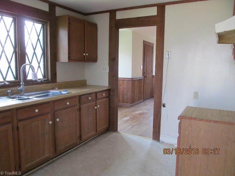 3916 Frazier Road Greensboro, NC 27407 - Photo 6 of 30 Gallery Image 6