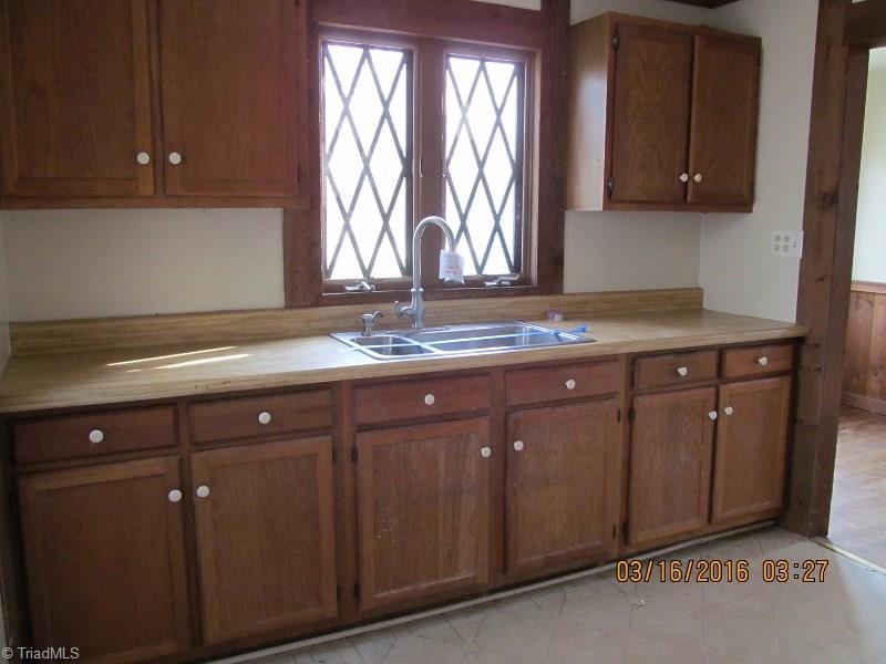 3916 Frazier Road Greensboro, NC 27407 - Photo 8 of 30 Gallery Image 8