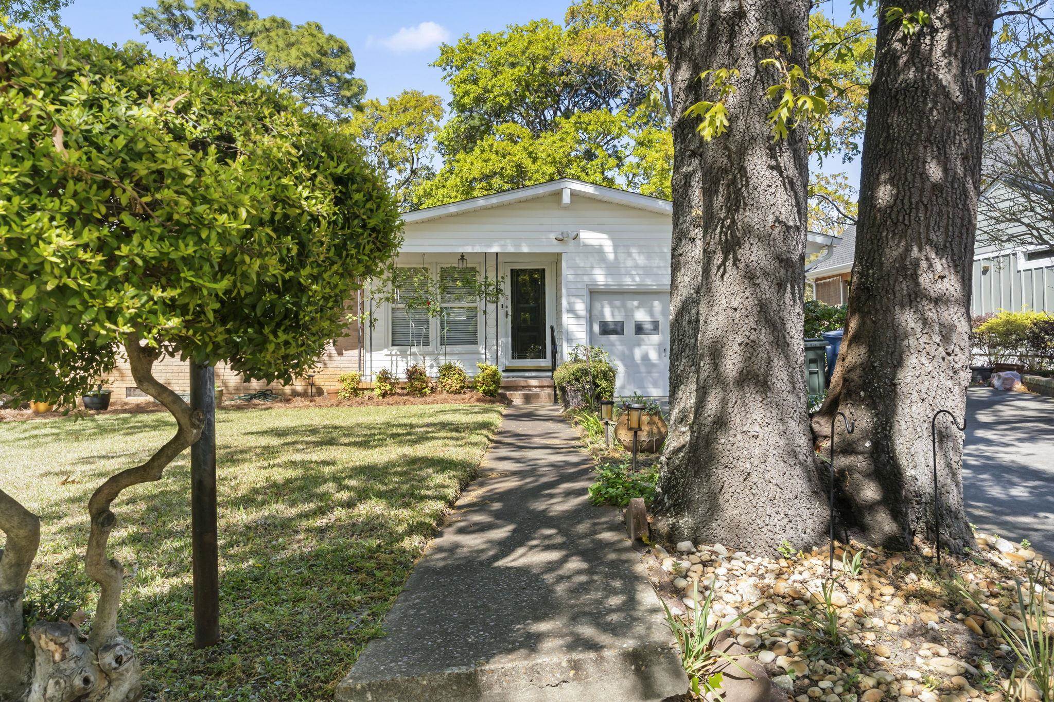 712 Yucca Avenue Myrtle Beach, SC 29577 - Photo 3 of 32
