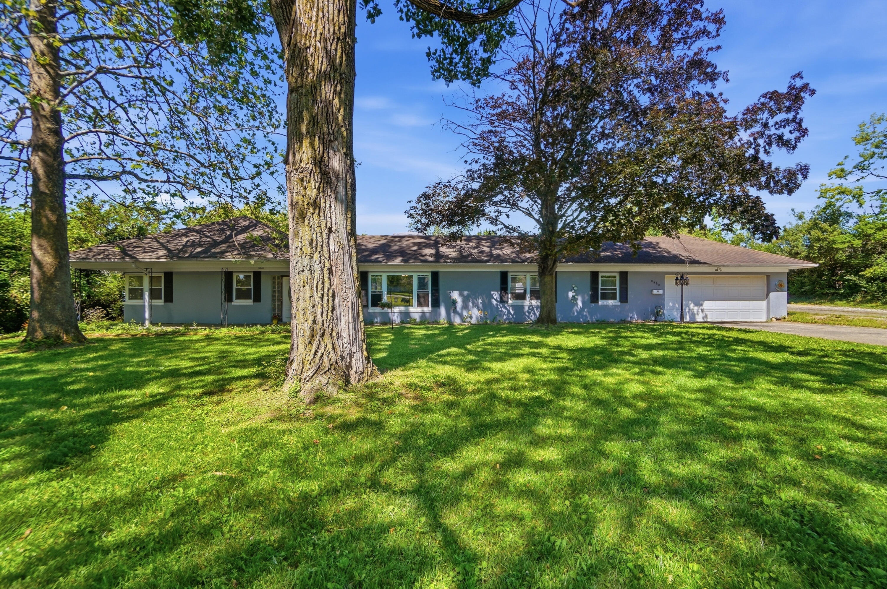 2553 Derr Road Springfield, OH 45503 - Photo 3 of 56