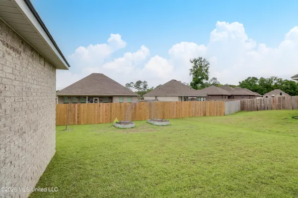 $2,000 | 11415 Oak Alley, Gulfport, MS 39503