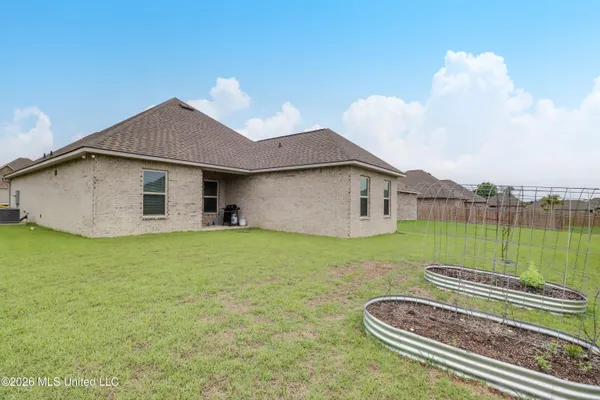 $2,000 | 11415 Oak Alley, Gulfport, MS 39503