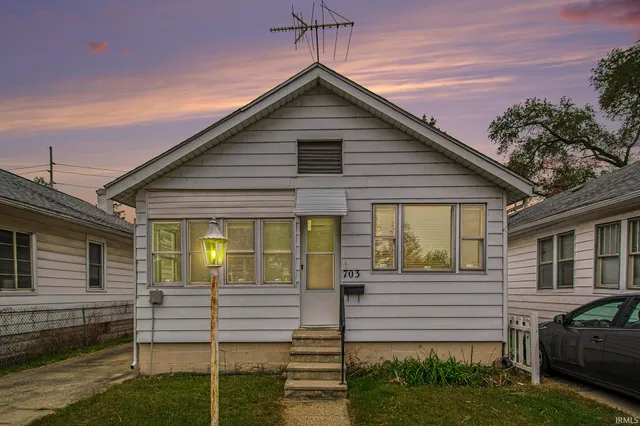$150,000 | 703 Maple Street, Mishawaka, IN 46545