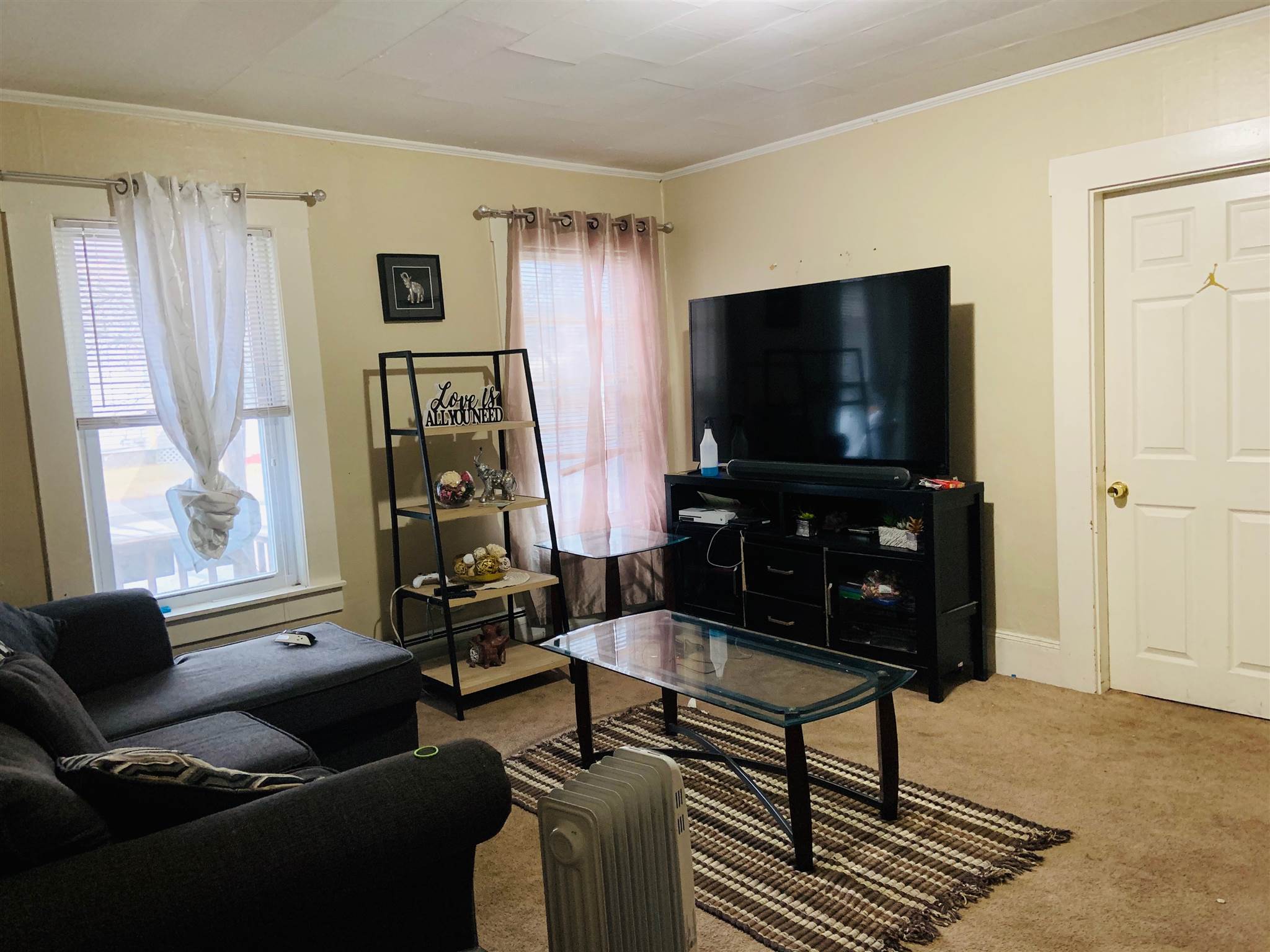49 Maple Street Manchester, NH 03103 - Photo 3 of 10