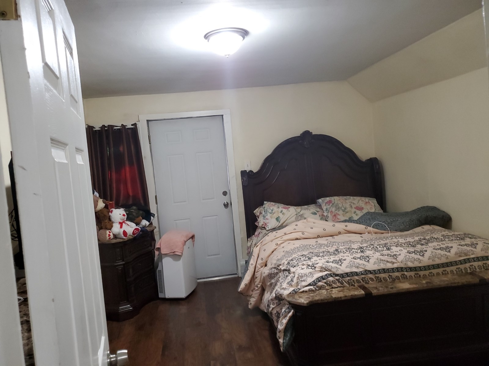 49 Maple Street Manchester, NH 03103 - Photo 5 of 10