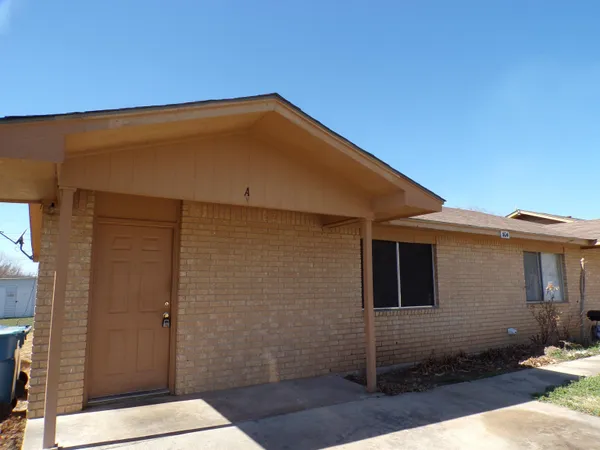 $1,100 | 306 A Ave R, Marble Falls, TX 78654
