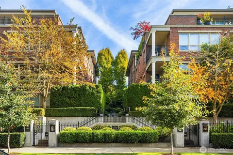 $998,000 | 726 Boylston Avenue East, Unit 5, Seattle, WA 98102