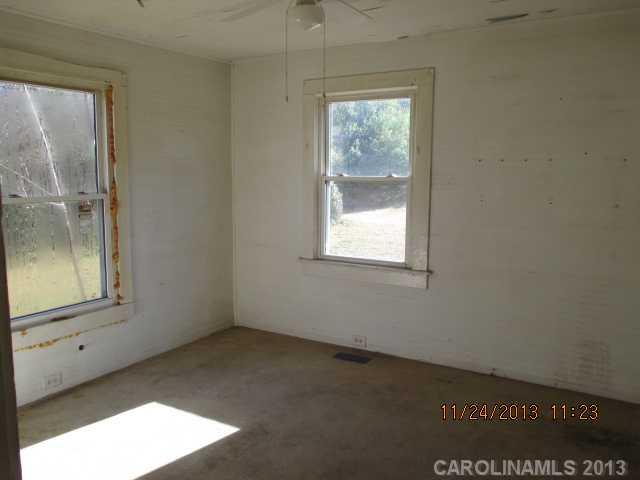 624 Hardin Road Dallas, NC 28034 - Photo 8 of 9 Gallery Image 8