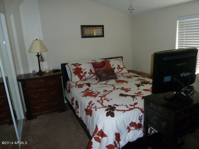 7550 North 12th Street, Unit 237 Phoenix, AZ 85020 - Photo 10 of 23 master bedroom