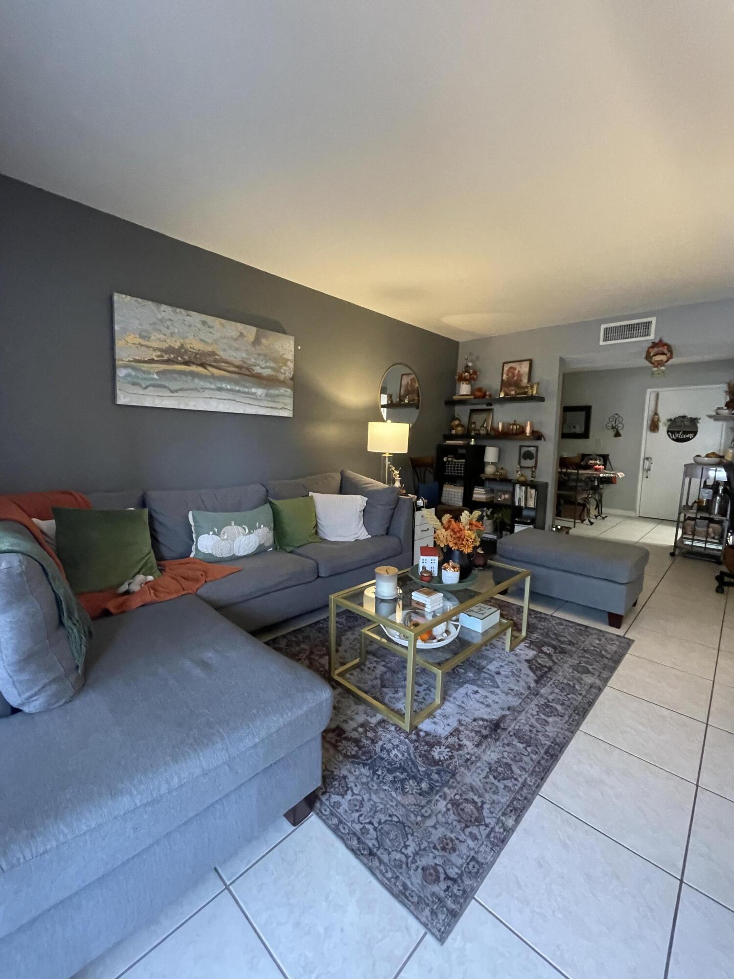 470 Northwest 20th Street, Unit 1060 Boca Raton, FL 33431 - Photo 3 of 18 IMG_8826