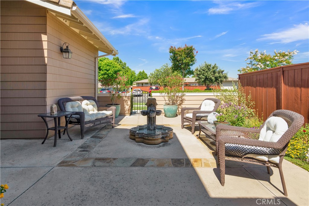 2757 Traditions Loop Paso Robles, CA 93446 - Photo 7 of 58 a view of a chairs and tables in the patio